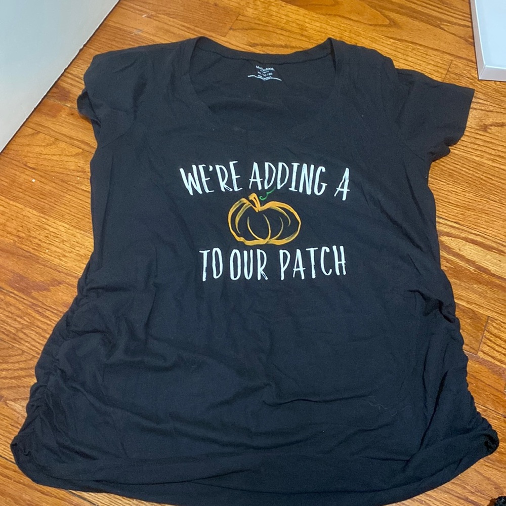 Pumpkin themed Maternity shirt xl
